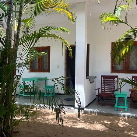 Moxy Bay Arugambay Hotel Arugam Bay Buitenkant foto