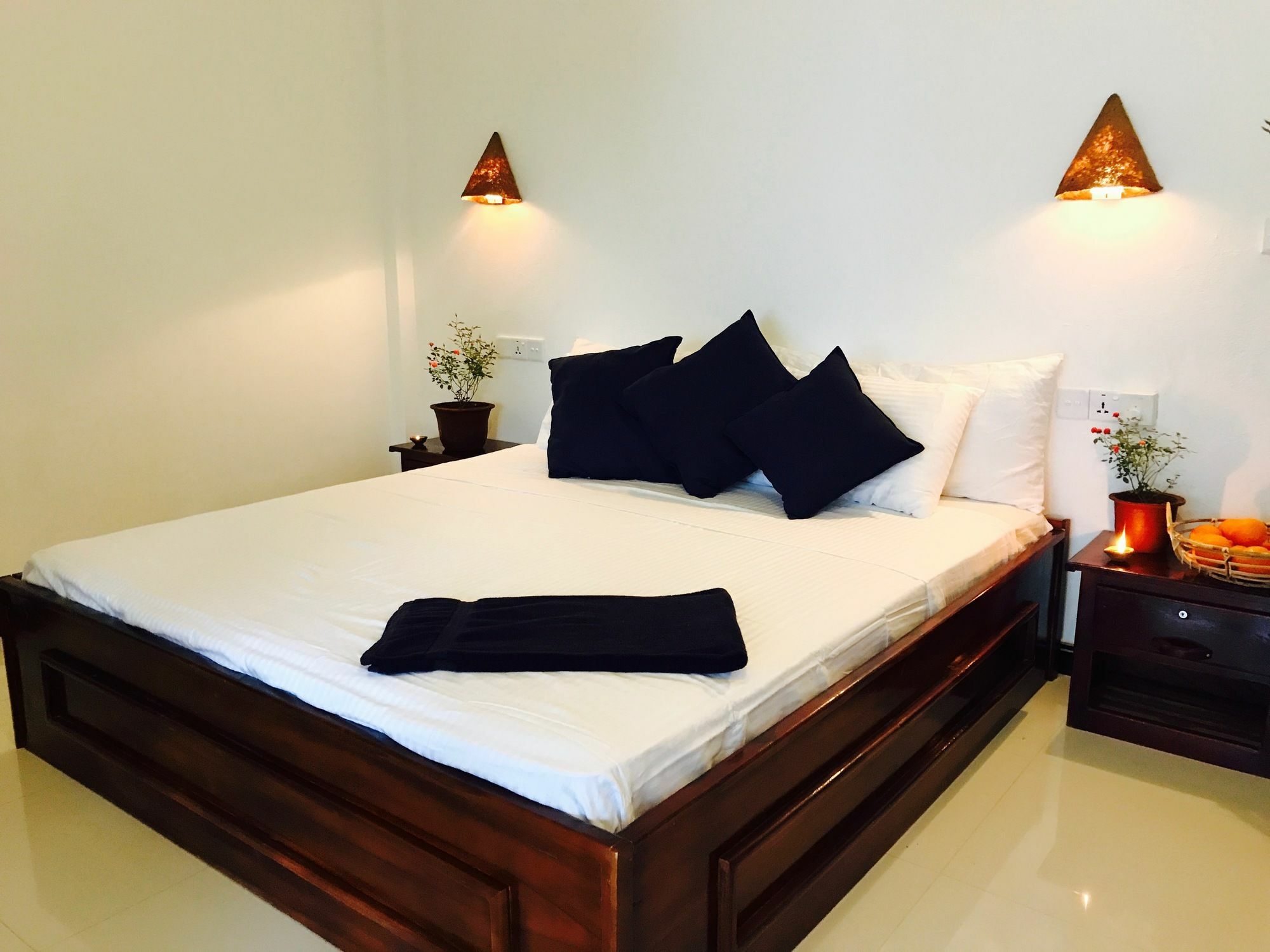 Moxy Bay Arugambay Hotel Arugam Bay Buitenkant foto