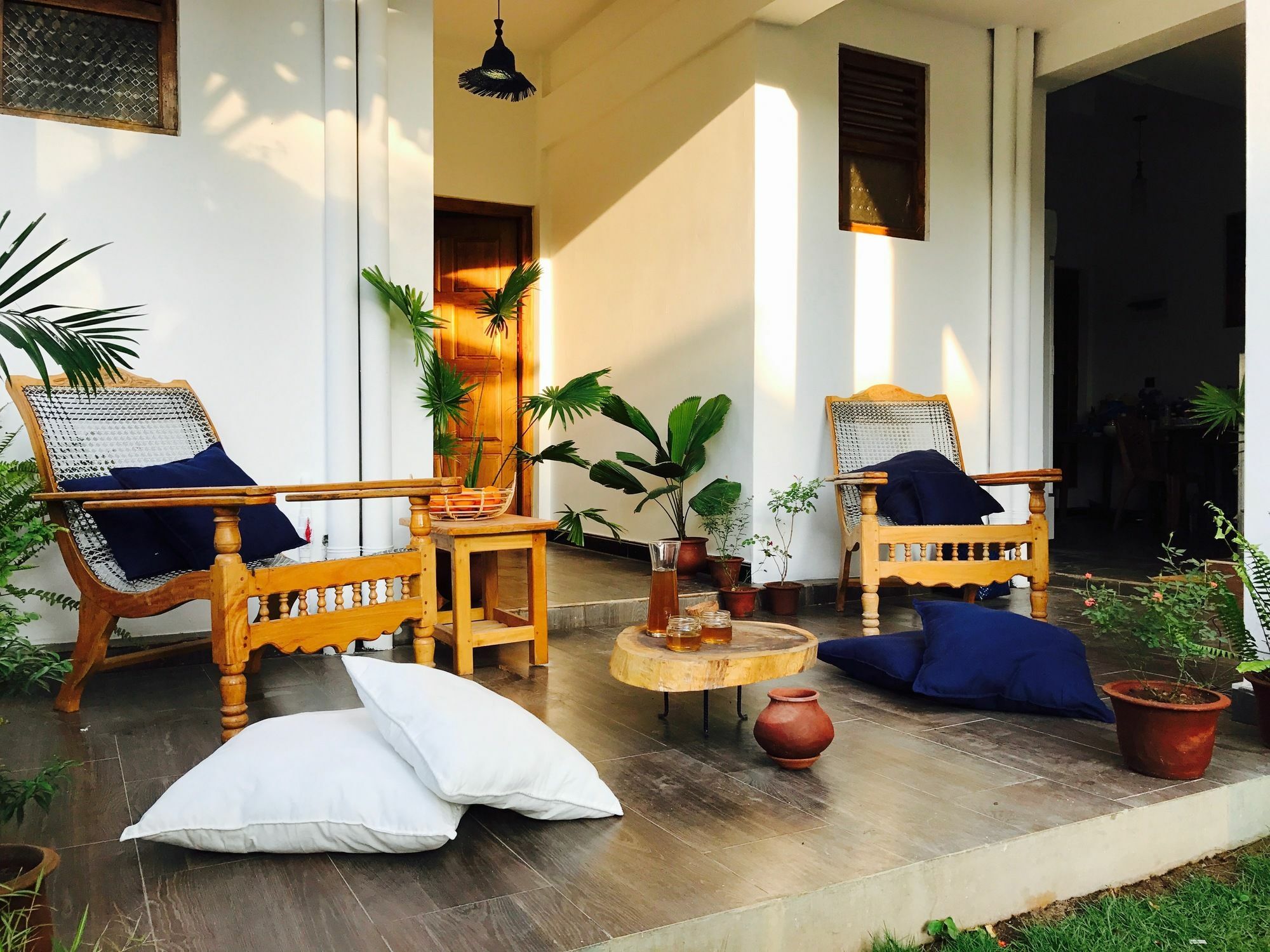 Moxy Bay Arugambay Hotel Arugam Bay Buitenkant foto
